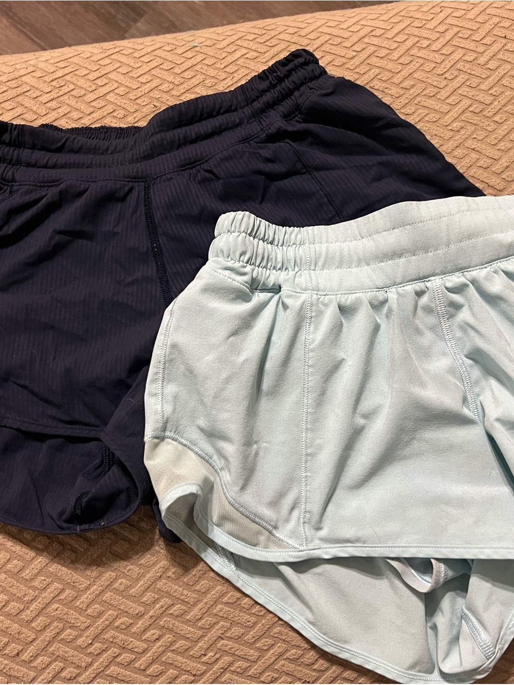 lululemon athletica Women's Athletic Shorts in Mint and Black - Picture 3 of 3